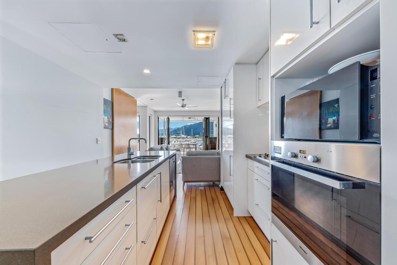 Ferienwohnung Seas The Day At The Marina Airlie Beach Exterior foto